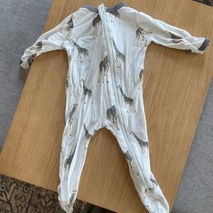 Kyte Baby Giraffe Print Onesie